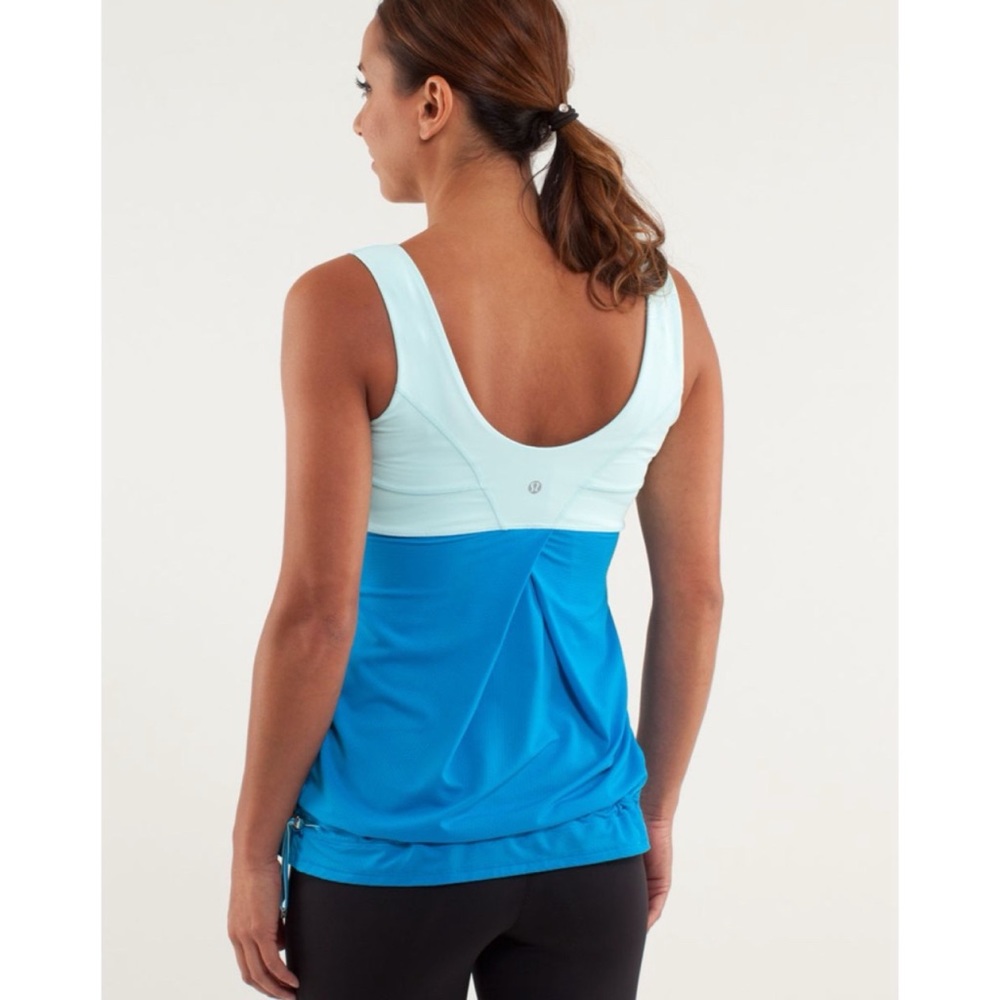 Lululemon Run: Tame Me Tank Beach Blanket Blue / Aquamarine 6 - Picture 1 of 10
